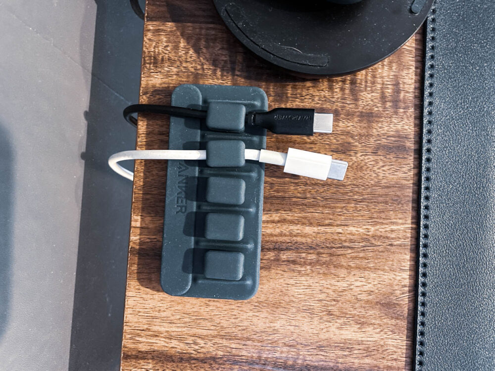 【レビュー】Anker Magnetic Cable Holderで