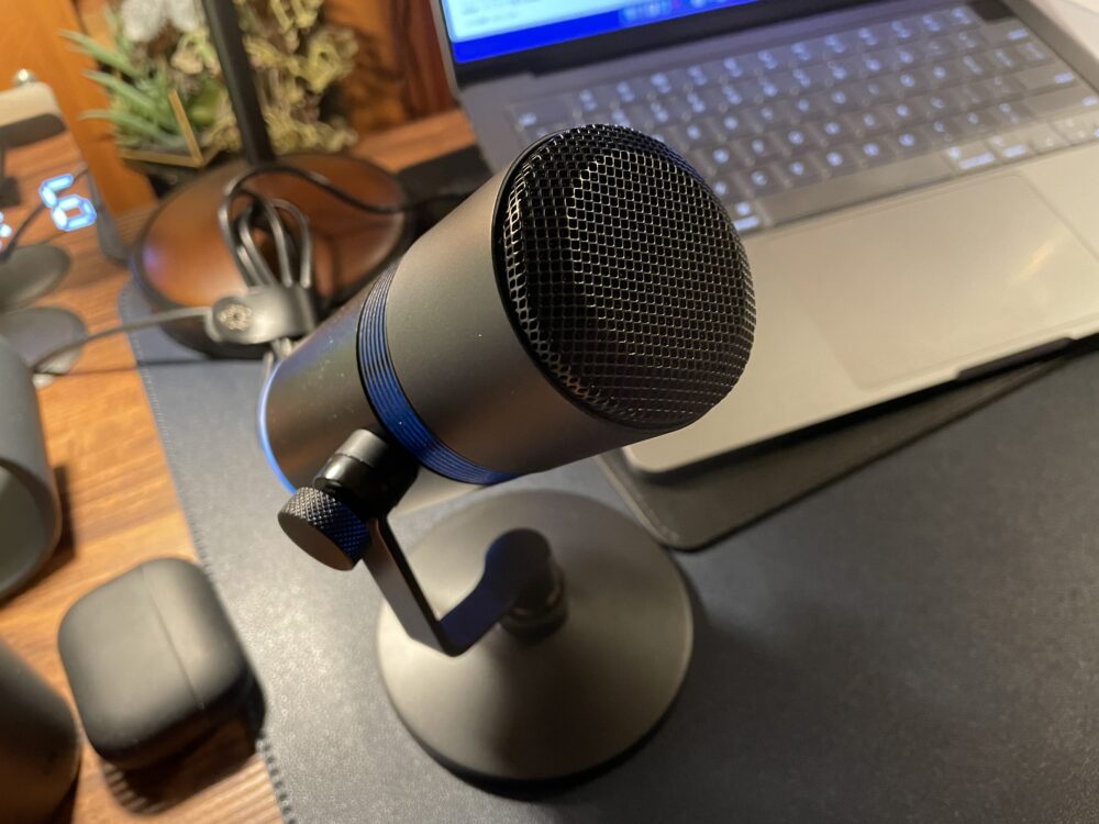 Ankerのコンデンサーマイク「PowerCast M300」