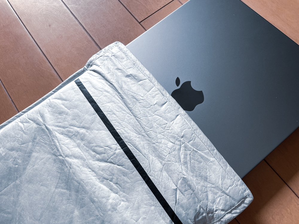 【スリーブケース】MacBook Pro 14を持ち運ぶために