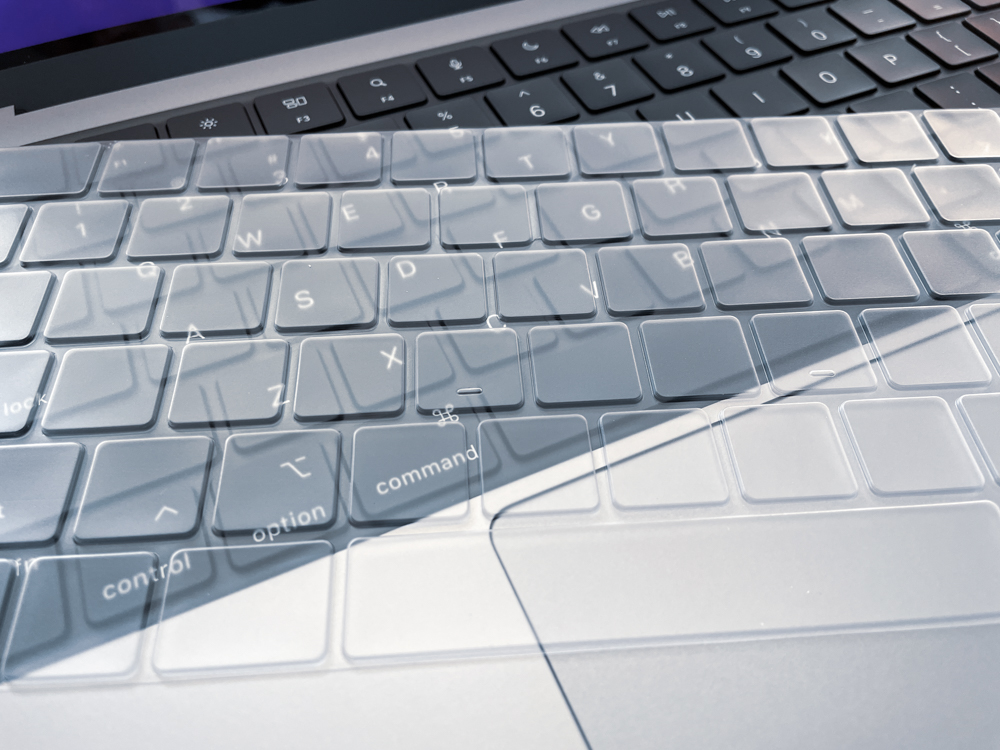 【保護フィルム・カバー】MacBook Pro 14を美しく保つ